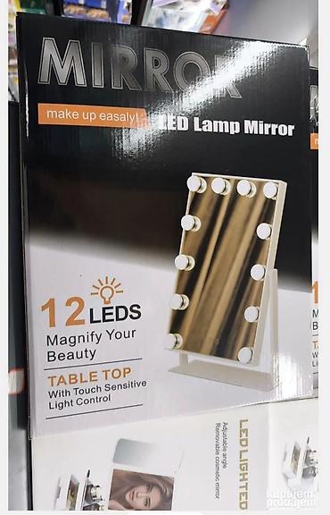 za kucu: Ovo čvrsto stono ogledalo ima beli metalni okvir, 12 LED svetala sa 3 — 2