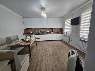 бытовка дом: Дом, 140 м², 5 комнат, Собственник, Евроремонт