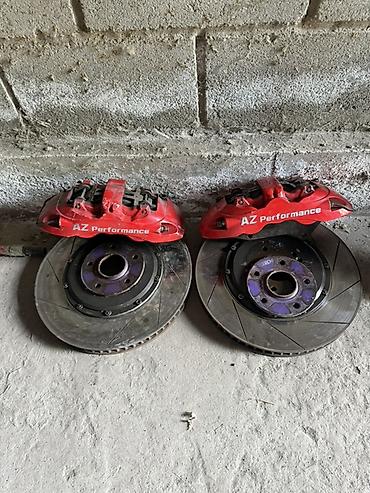 brembo gold: Пара передних тормозных механизмов AZ Performance. Состав комплекта — 3