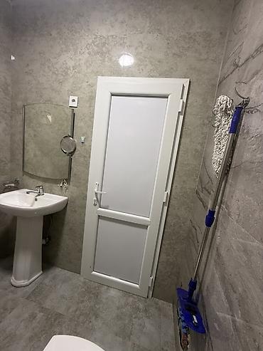 kiraye ofisler: 2 otaqlı mənzil – açıq mətbəxli zal, yataq otağı və geniş dəhliz — 8