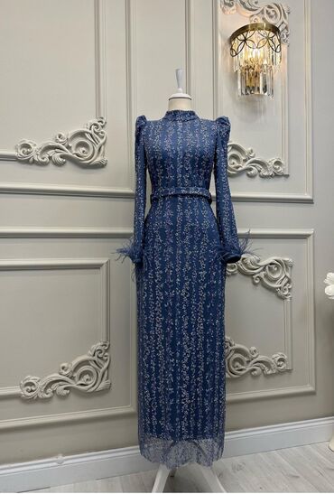 голубое платье: Вечернее платье 46 размера. Прокат на 3 дня