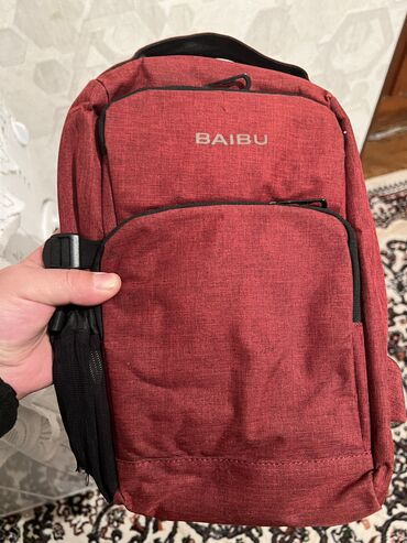 сумка багет: Продаю барсетку,идеально подходит для учебы и для повседневной