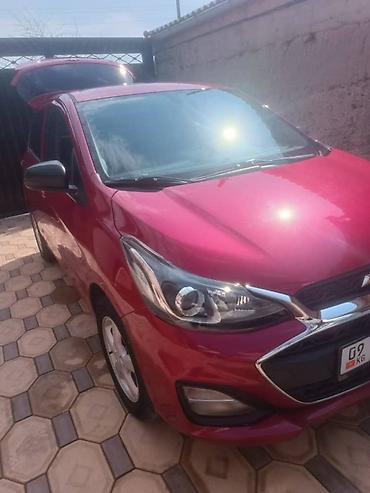 spark 2020: Chevrolet Spark: 2018 г., 1 л, Автомат, Бензин, Хэтчбэк — 3