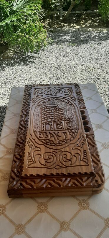 Şahmatlar: Əl işı taxta şahmat/nərd dəsti - Material: bərk ağac (əl oyması) - — 8