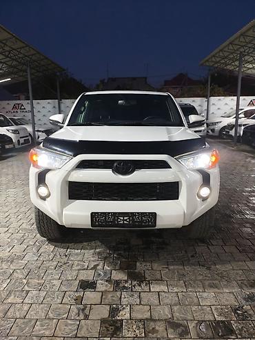 Toyota 4Runner: 2019 г., 4 л, Автомат, Бензин, Внедорожник