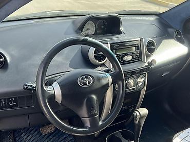 Toyota: Toyota ist: 2004 г., 1.5 л, Автомат, Бензин, Хэтчбэк — 5