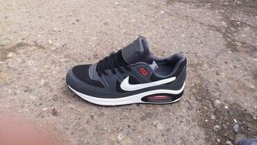 Women's Sneakers and athletic shoes: 44 — 9