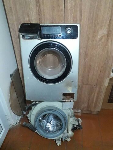 запчасти стиральных машин: Стиральная машина Hotpoint Ariston, 5 кг, На запчасти