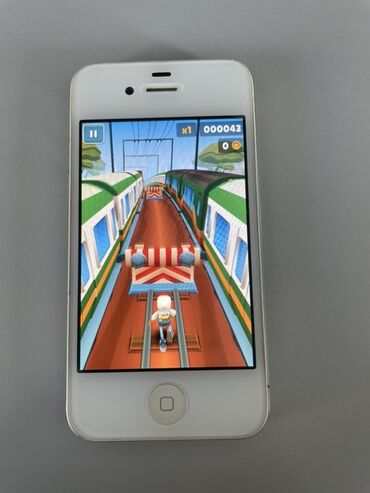 Apple iPhone: IPhone 4S, Ağ — 11