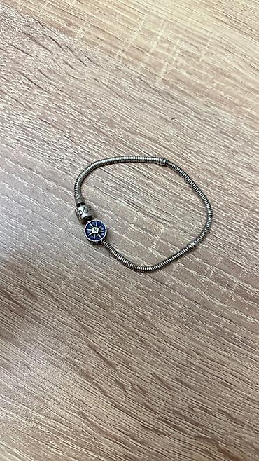 Gümüş rəngli charm bilərzik Pandora bilerzik.120azn alınıb son yeri