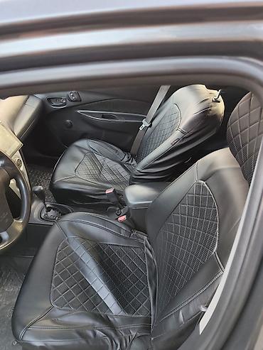 belta: Toyota Belta: 2009 г., 1.5 л, Автомат, Бензин, Седан — 8
