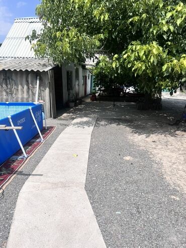 дом бишкек лебединовка: Дом, 100 м², 4 комнаты, Собственник, Старый ремонт