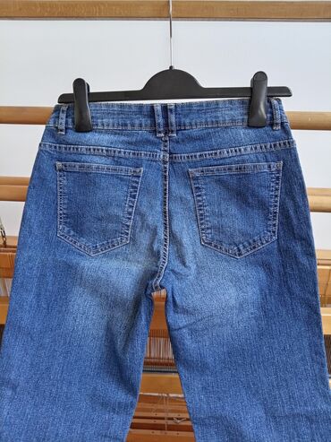 Ostale pantalone: POVOLJNO, SUPER MODERNE kapri farmerke C&A od elastičnog džinsa — 7