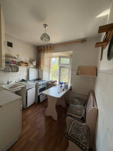Продажа квартир: 3 комнаты, 56 м², Хрущевка, 4 этаж, Старый ремонт