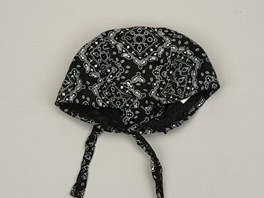 czarne czapki: Shawl, condition - Very good