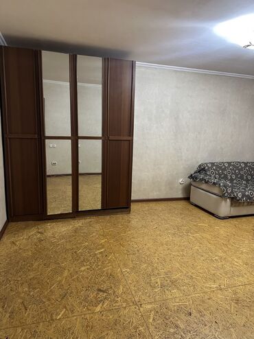 снять квартиру почасовая оплата: 1 бөлмө, Риелтор, Чогуу жашоосу жок, Толугу менен эмереги бар
