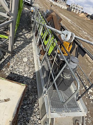 Другие комплектующие и запчасти: Башенный кран 🏗️ Марка: ZOOMLION Год выпуска : 2021 Высота : 80 — 12