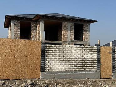 Продажа коттеджей и домов: Продаётся 2-этажный дом ПСО 📍 с. Кунтуу (всего 300 м от трассы) 📐 — 5