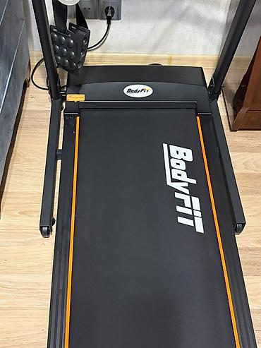BodyFit B4 qaçış trenajoru - Model: BodyFit B4 (qatlanan tip) -