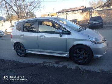 Honda: Honda Fit: 2002 г., 1.3 л, Вариатор, Бензин, Хэтчбэк — 12