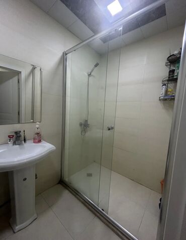 Uzunmüddətli kirayə mənzillər: Qara Qarayev m/st cixiwinda yerlewir 9/4cu mertebesi 3 Otaq Ewyali ve — 4