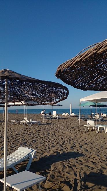Туризм: Sea Breeze braslet - Özəl qum sahili: günlüklər, çətirlər, rahat — 3