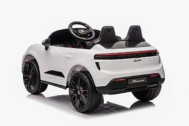 tn triple black: Licencirani dečiji automobil na akumulator PORSCHE MACAN SUV – beli — 2