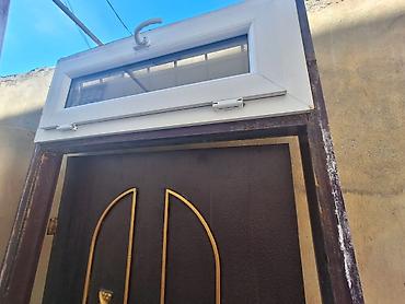 Seyf qapı 120 azn satılır ölçü: 1x240 sm fortuşqasız 1x200. Ünvan