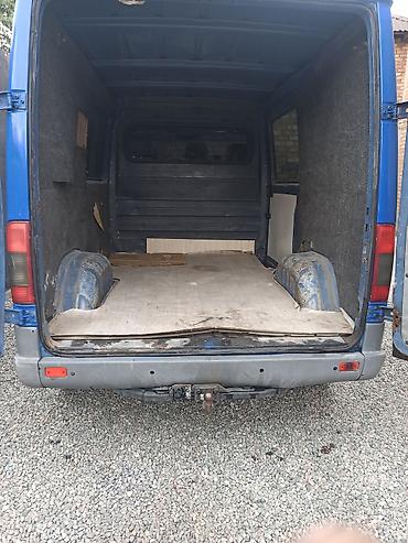 купить спринтер грузовой: Mercedes-Benz Sprinter (синий фургон) - Кузов: цельнометаллический — 4