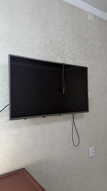 Аренда помещений свободного назначения: Сдаются Светлая просторная 1 комнатная квартира гостиная/зал — 4