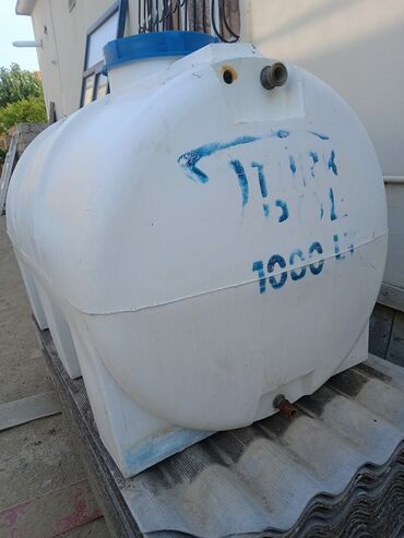 Baklar və çənlər: Bak, Plastik, 1000 l l, İşlənmiş, Ödənişli çatdırılma