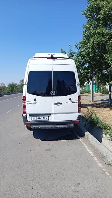 большой морозильник: Mercedes-Benz Sprinter (длинная база, высокий крыша), пассажирский — 3