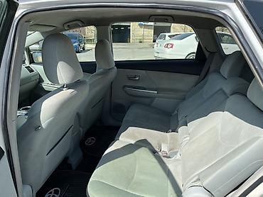 tesla model s: Toyota Prius: 1.8 l | 2011 il Universal — 7