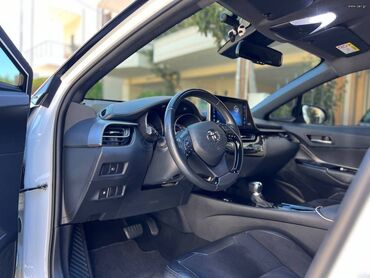 Toyota: Toyota C-HR: 1.8 l. | 2019 έ. SUV/4x4 — 19
