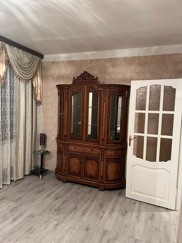 Çaydanlar: Makler tələb olunur, Dəyişən qrafik