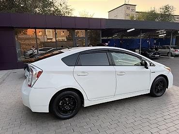 ключ на приус: Toyota Prius: 2015 г., 1.8 л, Гибрид — 3