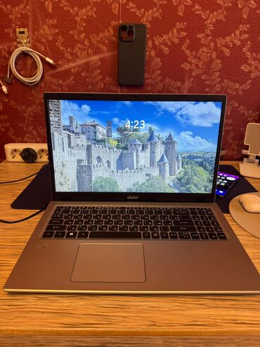 Acer: Acer Noutbuk baha alinib guclu noutbukdu ideal veziyyetde teze kimi