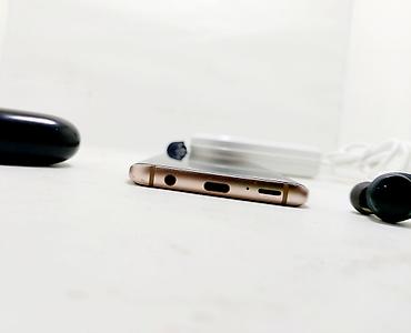 Samsung: Samsung Galaxy S9, Б/у, 64 ГБ, цвет - Золотой, 1 SIM, 2 SIM — 2