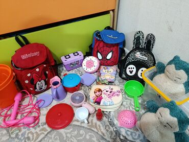 игрушечный дом: Большой набор детских вещей и игрушек В набор входят: - 3 детских