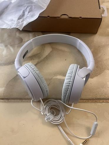 sur mikrofon: Sony MDR-ZX110AP simli qulaqlıq – ağ rəng Xüsusiyyətlər: - 30 mm — 3