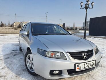 рассмотрим варианты: Honda Accord: 2003 г., 2 л, Механика, Бензин, Универсал