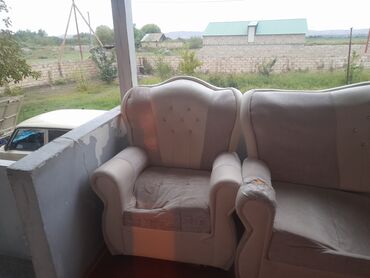 Pufiklər: Divan, Divan, Açılmayan
