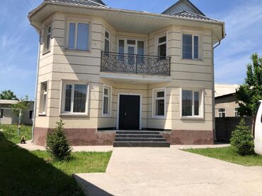 снять дом на длительный срок от собственника: 280 м², 8 комнат, Утепленный