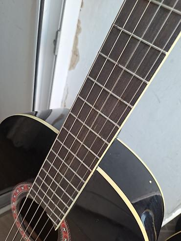 ikinci el gitara: Klassik gitar 4/4. Heçbir problemi yoxdur. Pena və çantasını da — 3