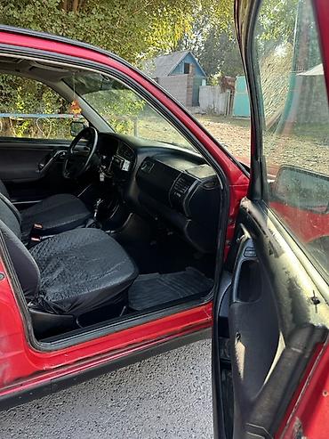 партнер машина: Volkswagen Golf: 1993 г., 1.8 л, Механика, Газ, Хэтчбэк — 6