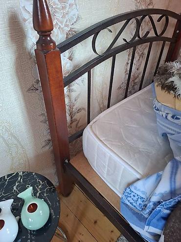 carpayı işlənmiş: Yataq matrasida var. alti nazik eyilen alminiumdan deyil. qalin — 2