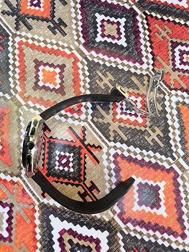 qol saatlari: İşlənmiş, Qol saatı, Hublot, rəng - Qara — 8