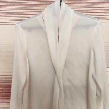 Köynək və bluzalar: Orijinal Hugo Boss ipək qadın koftası. S ölçü (36). Hugo Boss bluzka -da lalafo.az — 5 Köynək və bluzalar: Orijinal Hugo Boss ipək qadın koftası. S ölçü (36). Hugo Boss bluzka — 5