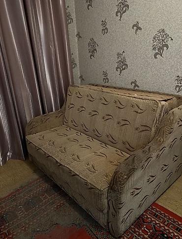 Продаю диван-кровать 
Состояние хорошее 
Цена 2500с