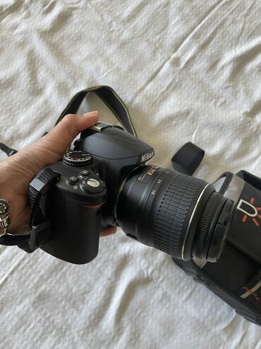 сумки для фотоаппарата: Зеркальный фотоаппарат Nikon D3000 Есть зарядка, usb провод, диск и
